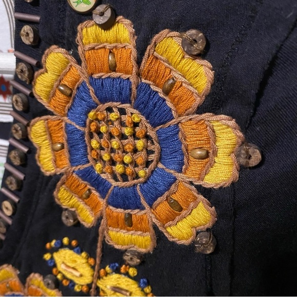 Johnny Was Joystick Floral Embroidered Bell Sleeve Top Black - Picture 3 of 4